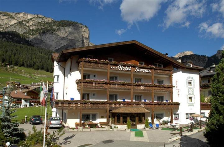 Hotel Serena セルヴァ・ディ・ヴァル・ガルデーナ エクステリア 写真